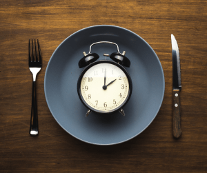 manger à heures fixes pour un équilibre des repas